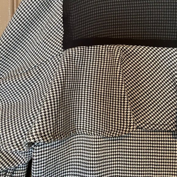 BCBGeneration Women's Ruffle Back Shift Dress - Picture 4 of 5